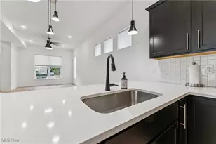 2244 E 100 Th St, Loveland, OH 44106 - Photo 12