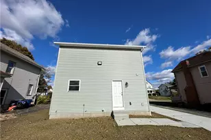 42 E Wilson St, Struthers, OH 44471 - Photo 4