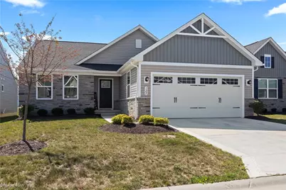 122 Eagle Circle, Amherst, OH 44001 - Photo 2