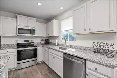 122 Eagle Circle, Amherst, OH 44001 - Photo 12