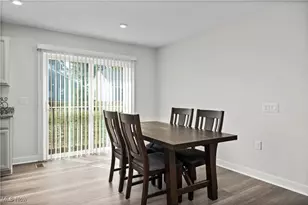 122 Eagle Cir, Amherst, OH 44001 - Photo 16