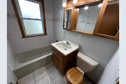 1648 Douglas Road, Wickliffe, OH 44092 - Photo 10