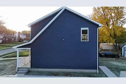 210 Granada Avenue, Youngstown, OH 44504 - Photo 2