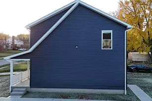 210 Granada Ave, Youngstown, OH 44504 - Photo 2