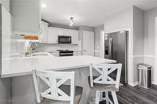 3917 Cayugas Dr, Akron, OH 44319 - Photo 14