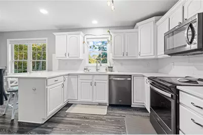 3917 Cayugas Drive, Akron, OH 44319 - Photo 12