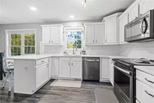 3917 Cayugas Dr, Akron, OH 44319 - Photo 12