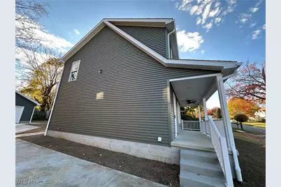 215 Upland Avenue, Youngstown, OH 44504 - Photo 2