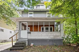 910 Bye St, Akron, OH 44320 - Photo 2