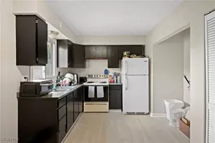 604-606 Gibbs Rd, Akron, OH 44312 - Photo 6