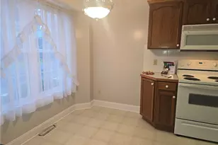 3278 Sumser St NW, North Canton, OH 44720 - Photo 8