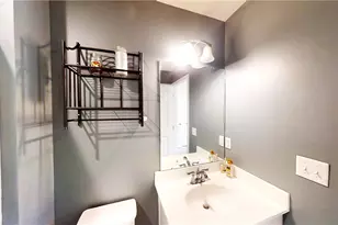 1240 Fountain View St NE, Canton, OH 44721 - Photo 10