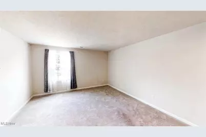 1240 Fountain View Street NE, Canton, OH 44721 - Photo 16