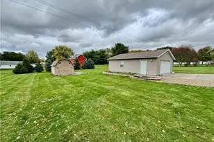 1037 Canyon St NE, Uniontown, OH 44685 - Photo 24