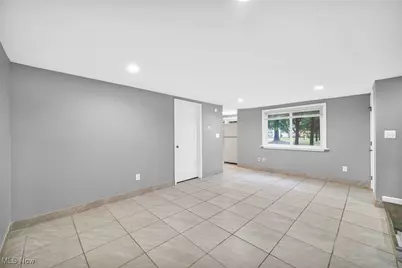 1552 E 254th Street, Euclid, OH 44117 - Photo 34