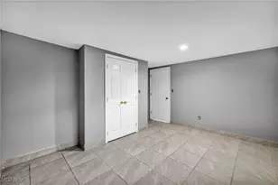 1552 E 254th St, Euclid, OH 44117 - Photo 18