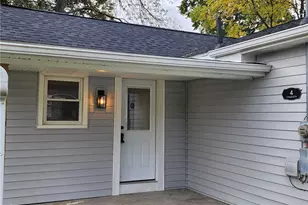 4 Chestnut St, Marshallville, OH 44645 - Photo 2