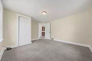 2209 25th St SW, Akron, OH 44314 - Photo 28