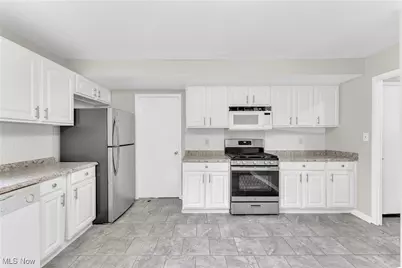 5807 Kimberly Drive, Huber Heights, OH 44146 - Photo 8