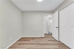 5807 Kimberly Dr, Huber Heights, OH 44146 - Photo 12