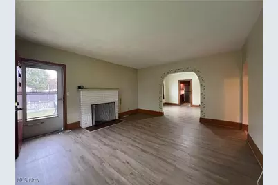 1855 W 17th Street SW, Akron, OH 44314 - Photo 6