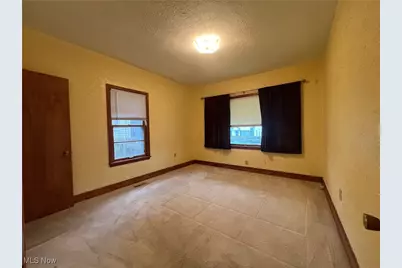 1855 W 17th Street SW, Akron, OH 44314 - Photo 12