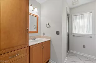 3538 Overhill Dr NW, Canton, OH 44718 - Photo 18