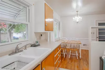 860 Sutherland Avenue, Akron, OH 44314 - Photo 6