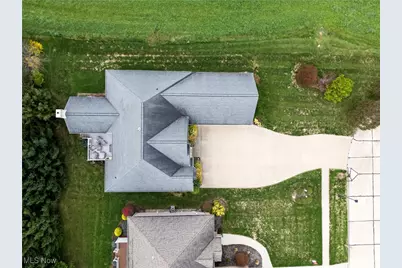 704 Homestead Pointe Drive, Orrville, OH 44667 - Photo 4