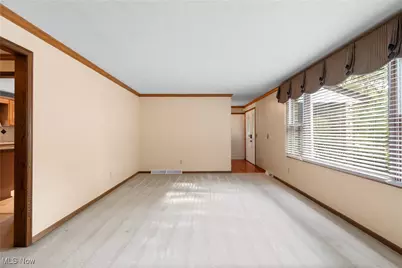 8835 Blitzen Road NW, North Canton, OH 44720 - Photo 8