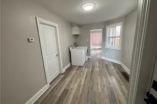 1445 W 52nd St, Loveland, OH 44102 - Photo 6