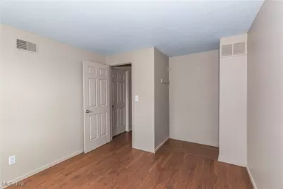 147 Quaker Ridge Drive, Akron, OH 44313 - Photo 14