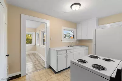 405 Broad Street, Wadsworth, OH 44281 - Photo 22