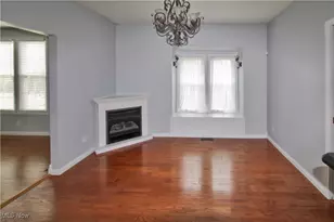 423 Fulton St, Port Clinton, OH 43452 - Photo 6