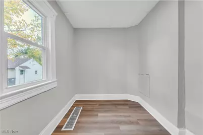 4512 Oak Park Avenue, Loveland, OH 44109 - Photo 12