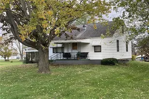 2404 Bellevue Ave SW, Massillon, OH 44647 - Photo 4