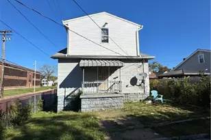 10902 Gay Ave, Loveland, OH 44105 - Photo 4