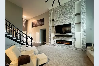 1002 Chestnut Circle SE, Warren, OH 44484 - Photo 12