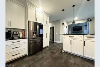 1002 Chestnut Circle SE, Warren, OH 44484 - Photo 18
