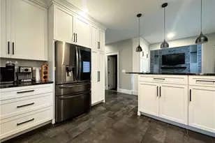 1002 Chestnut Cir SE, Warren, OH 44484 - Photo 18