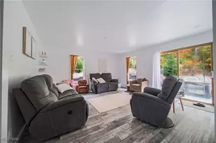 15265 Elton St, Navarre, OH 44662 - Photo 4