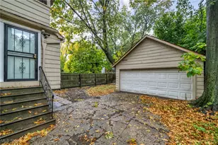 1677 Carlyon Rd, Loveland, OH 44112 - Photo 6