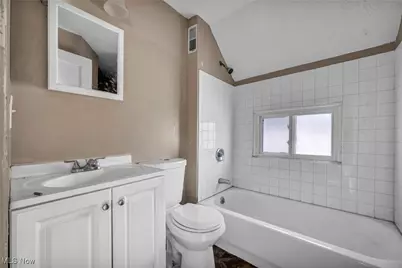 14410 Darwin Avenue, Loveland, OH 44110 - Photo 12