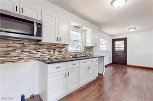 240 Stardust Dr, Wintersville, OH 43953 - Photo 10