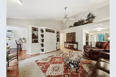 100 Clearwater Cove S, Austintown, OH 44515 - Photo 4