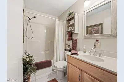 100 Clearwater Cove S, Austintown, OH 44515 - Photo 22