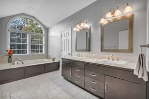 1003 Cove Cir, Huron, OH 44839 - Photo 32