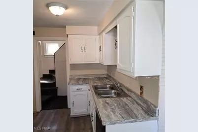 17111 Ridgeton Drive, Loveland, OH 44128 - Photo 10