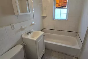 17111 Ridgeton Dr, Loveland, OH 44128 - Photo 14