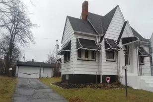 17111 Ridgeton Dr, Loveland, OH 44128 - Photo 2